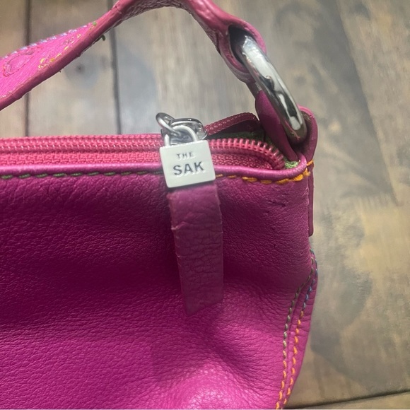 EUC The Sak pink leather Y2K shoulder purse with heart detail. - Picture 5 of 8